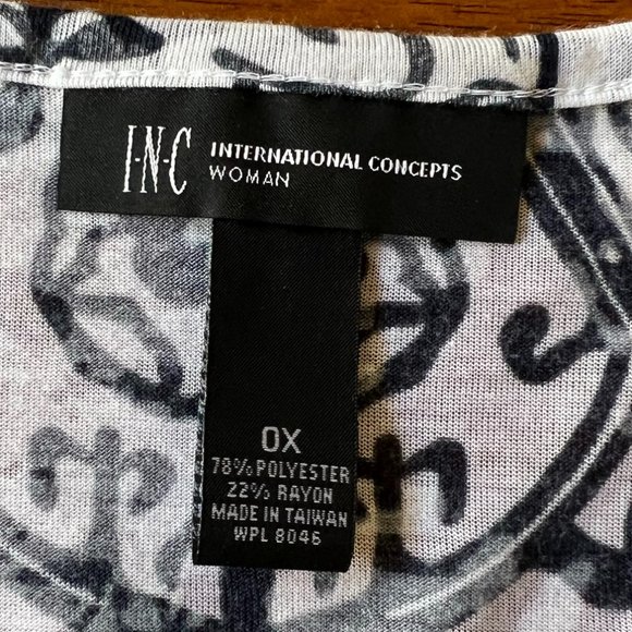 INC International Concepts Blue and White Geometric Print Sleeveless Top - Picture 6 of 7